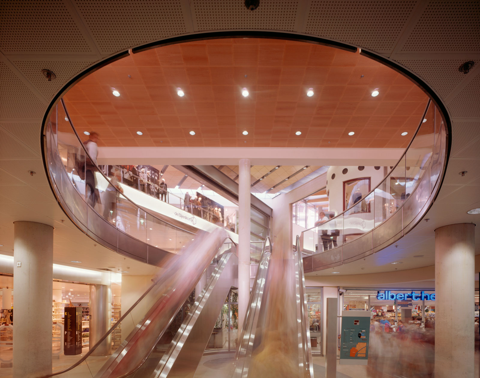 Looking up escalators at De BijenKorf